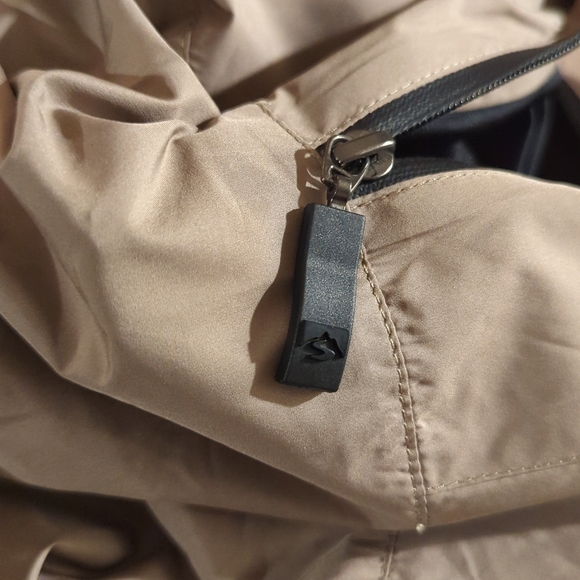 Storm Creek Go Hawks #12 1/4 Zip Wind Shirt w Zip Off Sleeves Tan Black NWT - Picture 7 of 14